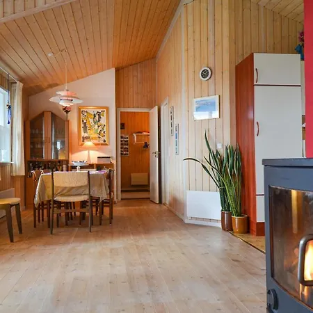 Feriehus Stunning In W/ Wifi And 3 Bedrooms Rønde