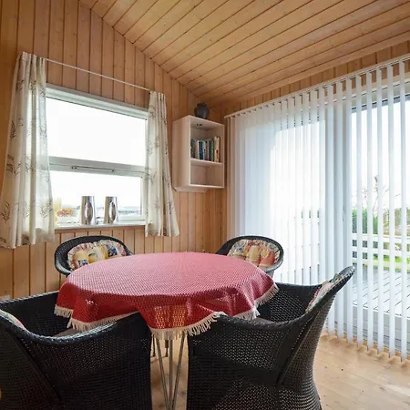 Feriehus Stunning In W/ Wifi And 3 Bedrooms Rønde