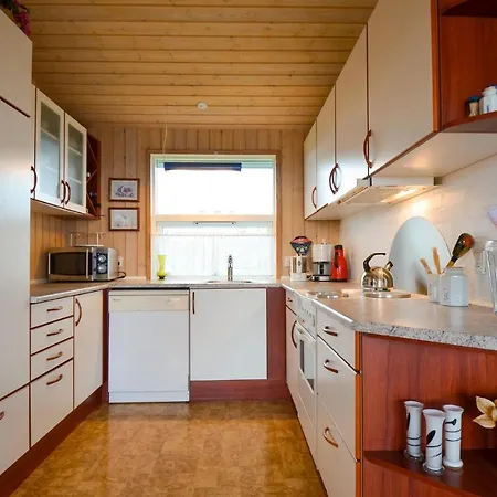 Feriehus Stunning In W/ Wifi And 3 Bedrooms